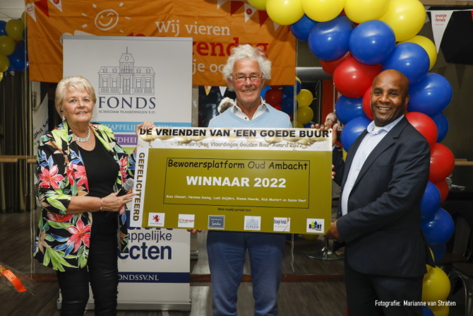 Winnaar Bewonersplatform Oud Ambacht 2022 (Rita, Kees, Milton).jpg